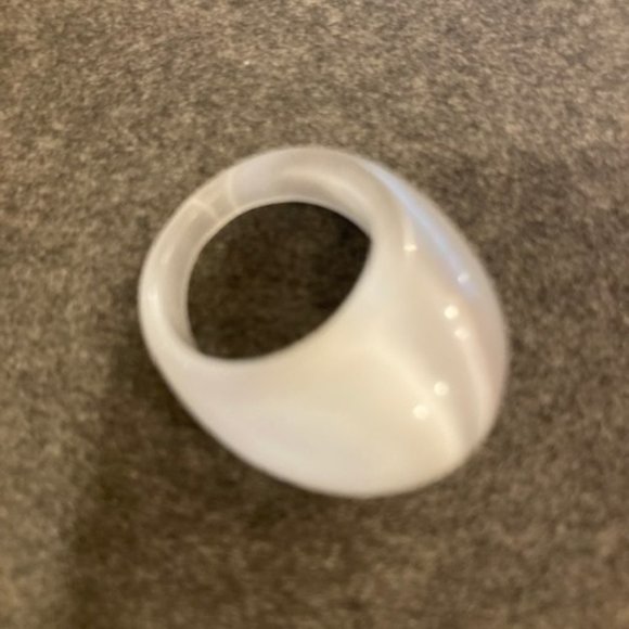 Lia Sophia White Dome Ring, Size 5.5 - Picture 2 of 2